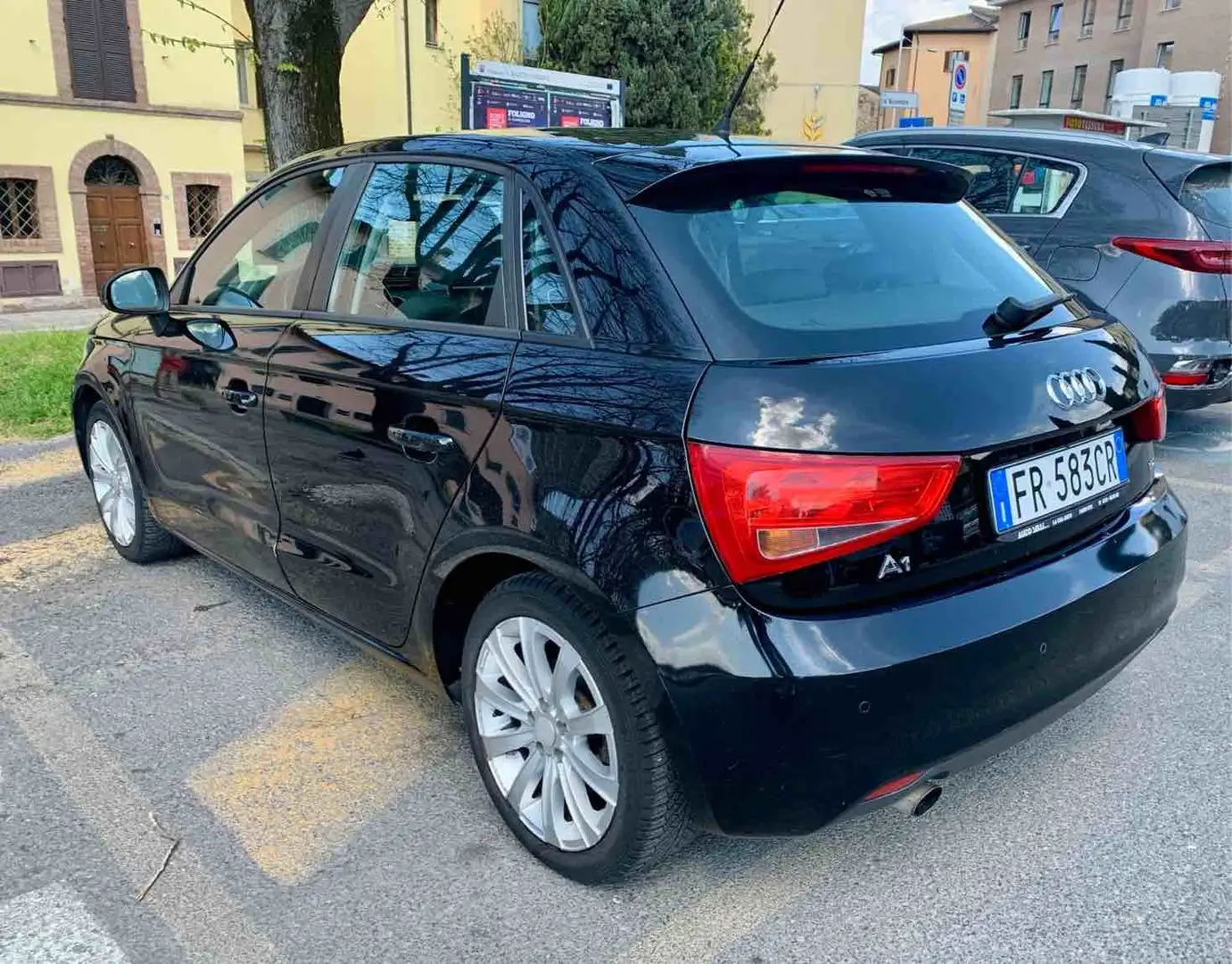 Audi A1 Sportback 1.6 tdi Ambition 90cv SPB Nero - 1