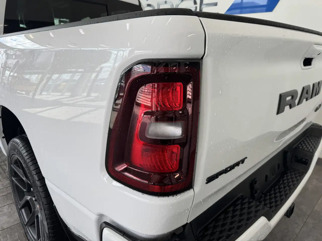 RAM 1500 снимка RAM 1500