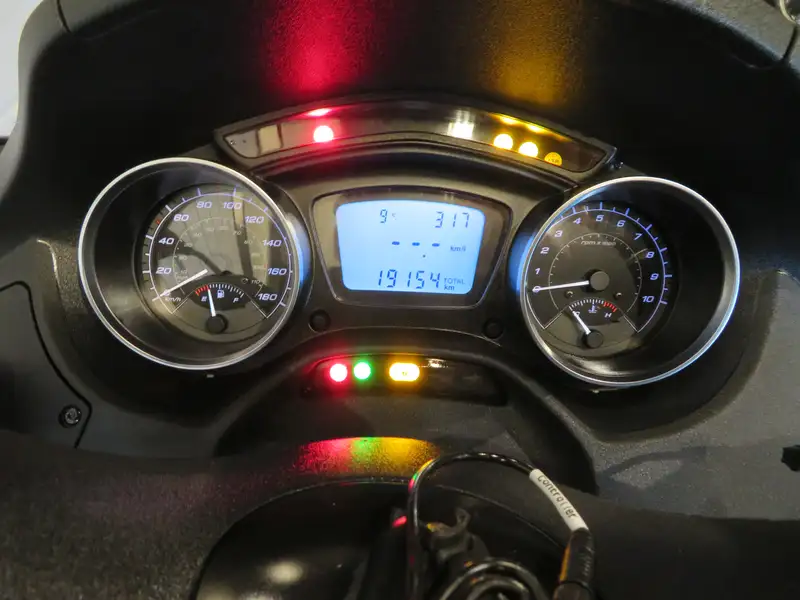 Piaggio MP3 500 - foto 6