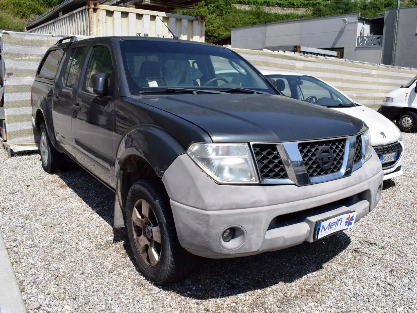 Nissan Navara 2.5dCi 174cv Doppia Cabina Sport Pick-up 4WD crna - 1