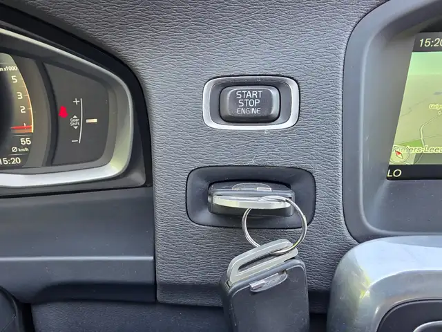 Volvo V60 Cross Country view 21