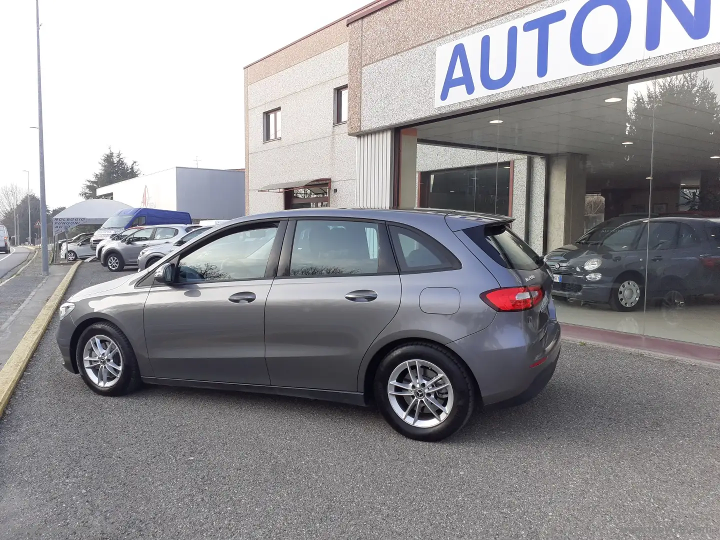 Mercedes-Benz B 160 B 200 Automatic Business UNICO PROPRIETARIO Gris - 2