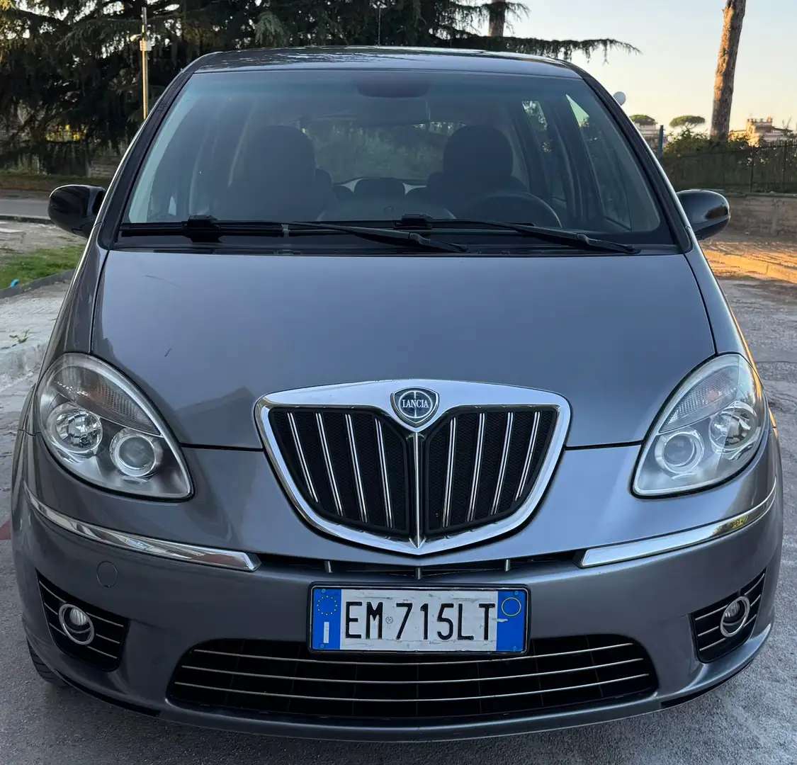 Lancia MUSA Musa 1.3 mjt 16v Platinum start & stop sens. parc. Gris - 2