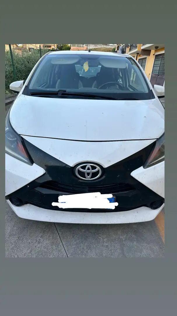 Toyota Aygo 5p 1.0 x-play - 2
