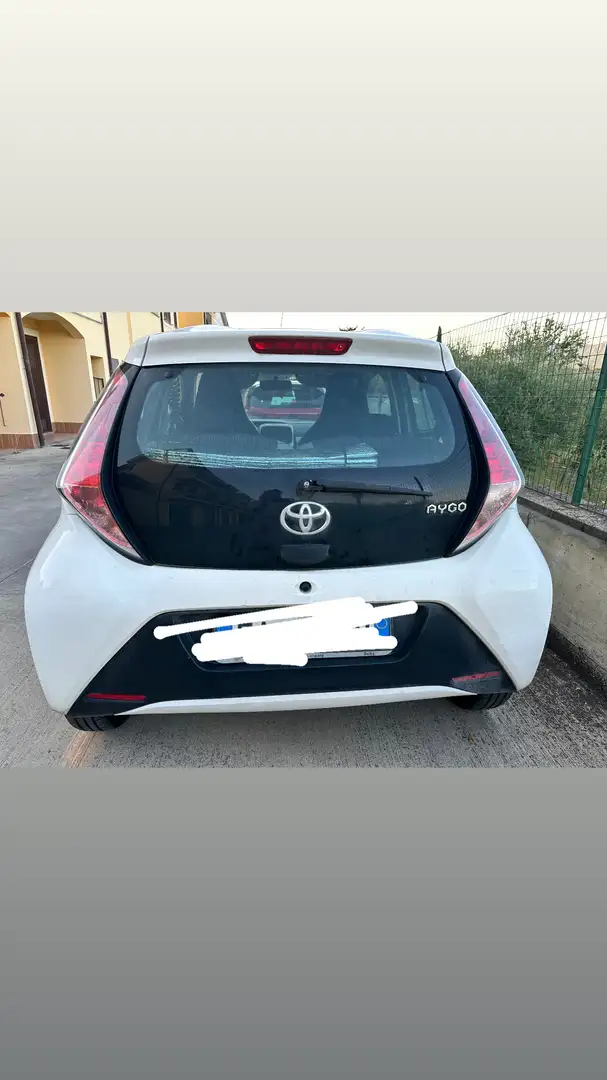 Toyota Aygo 5p 1.0 x-play - 1