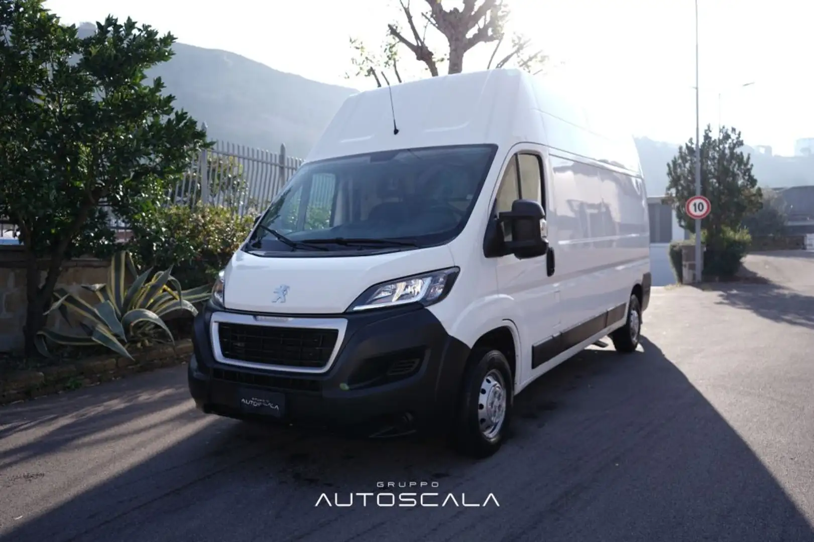 Peugeot Boxer 335 2.0 BlueHDi 130cv L3 PL H3 TA Furgone Bianco - 1