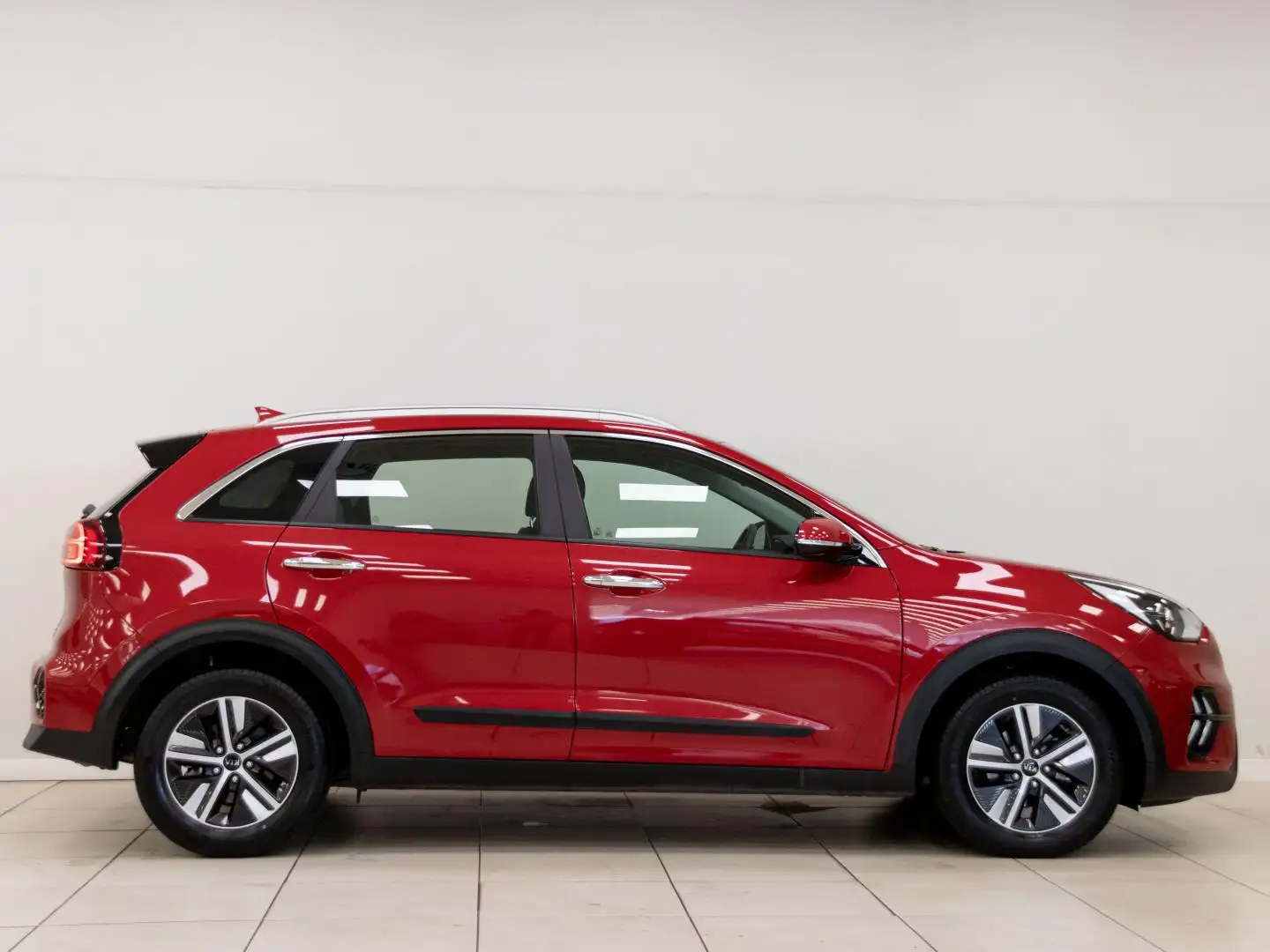 Kia Niro 1.6 HEV Drive Rouge - 2