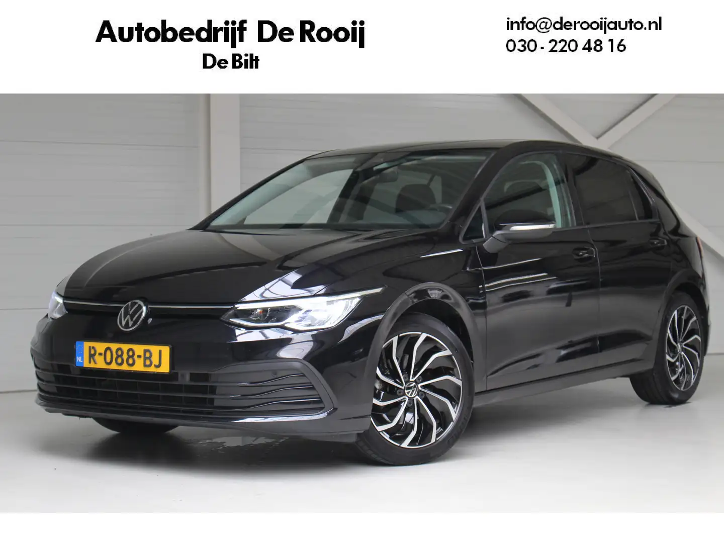 Volkswagen Golf 1.0 TSI Life Navigatie | Climate Control | Stoelve Zwart - 1