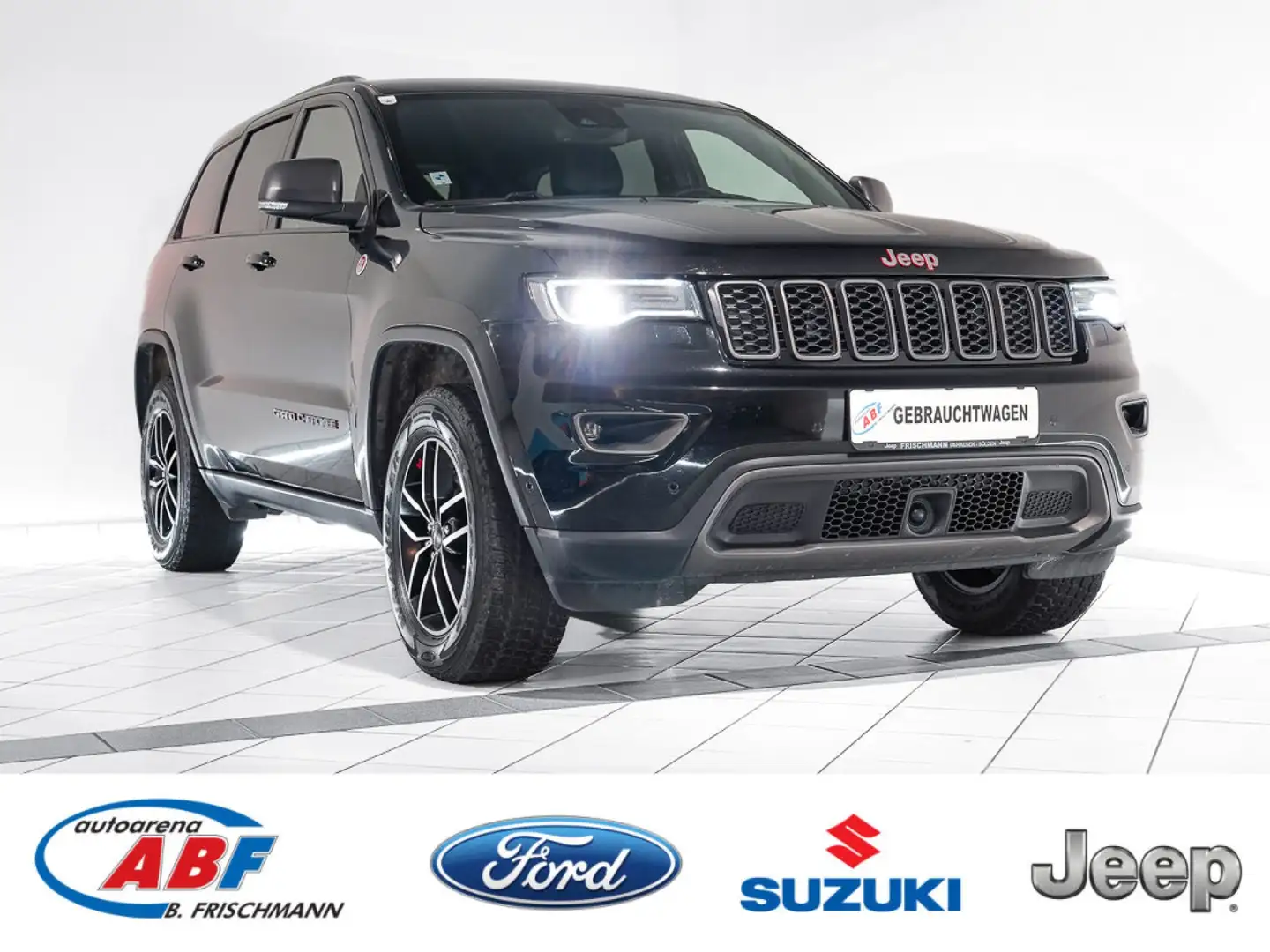 Jeep Grand Cherokee Trailhawk Schwarz - 1