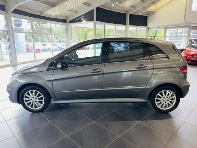 Mercedes-Benz B-Class view 6