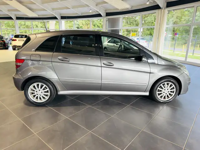 Mercedes-Benz B-Class view 7