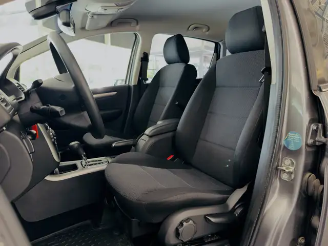 Mercedes-Benz B-Class view 11