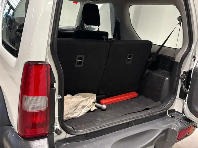 Suzuki Jimny view 17