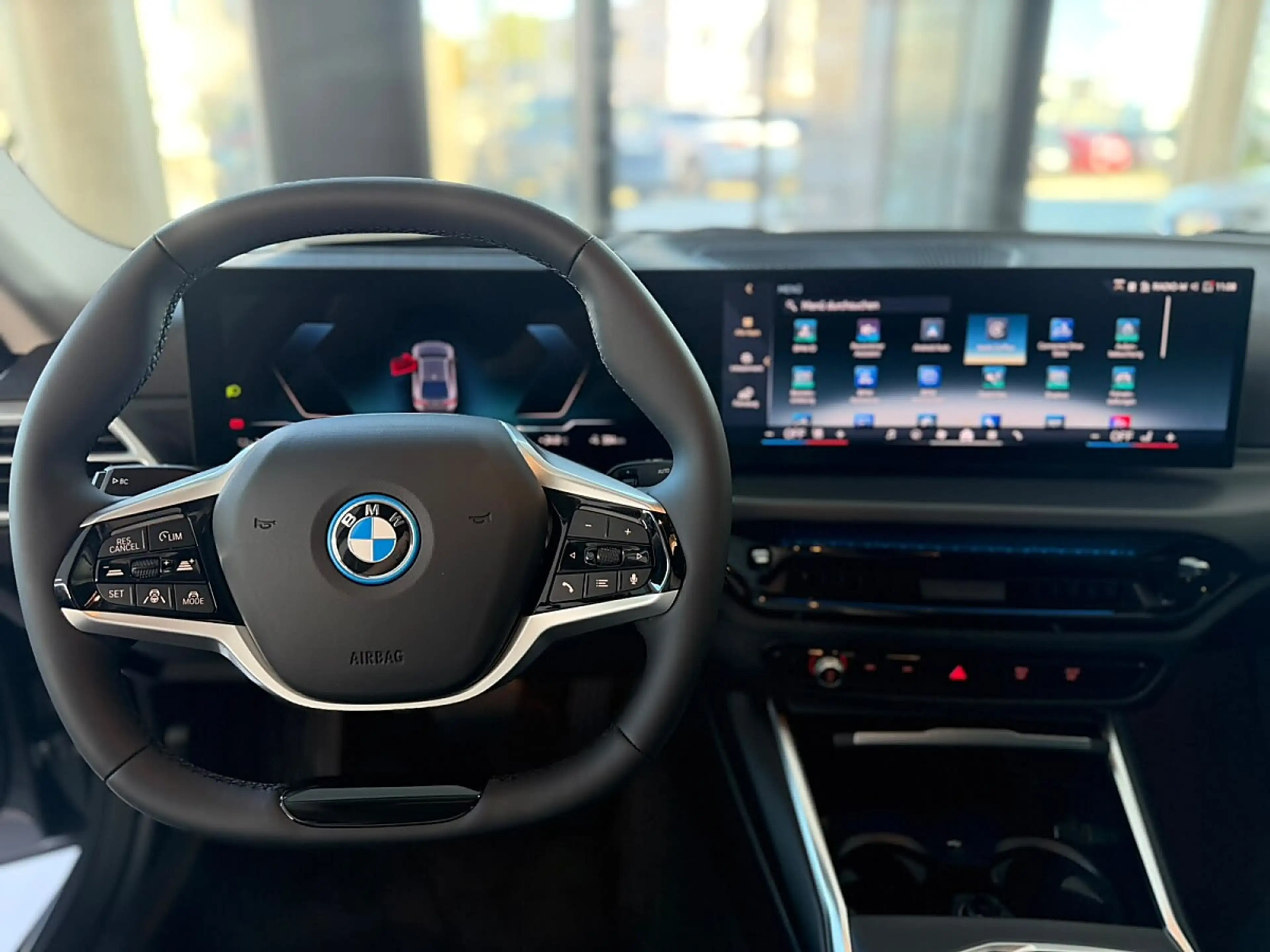 BMW i4 Gran Coupe - 35 e *H-KARDON*HEAD UP*SKYSCRAPER ... — photo 14