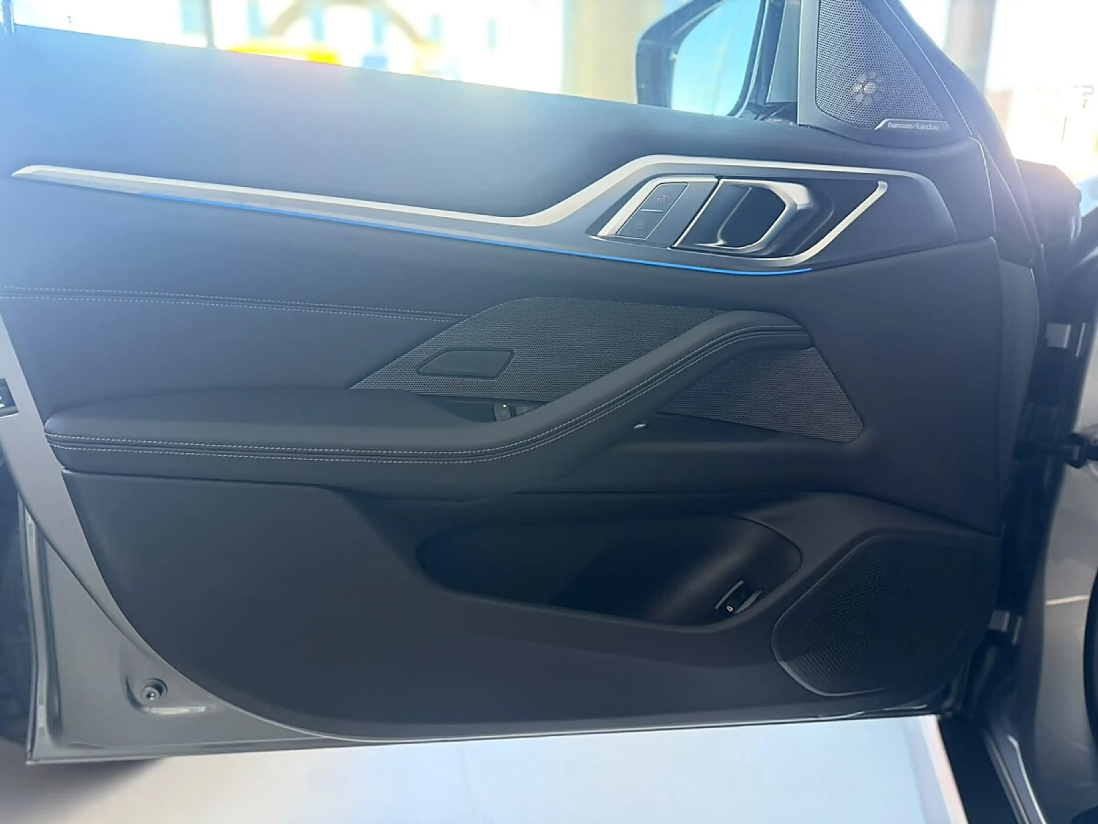 BMW i4 Gran Coupe - 35 e *H-KARDON*HEAD UP*SKYSCRAPER ... — photo 11