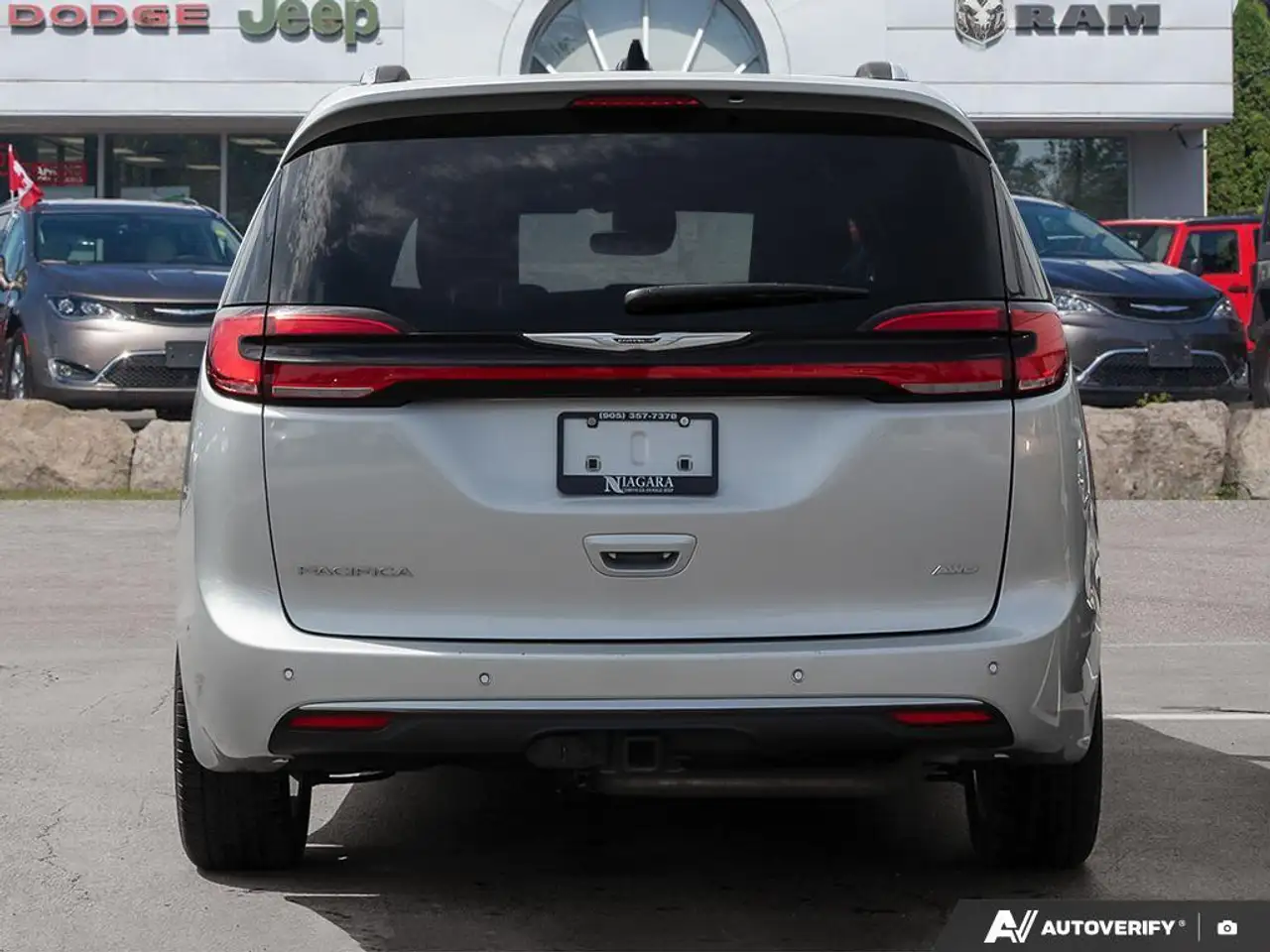Chrysler Pacifica снимка Chrysler Pacifica