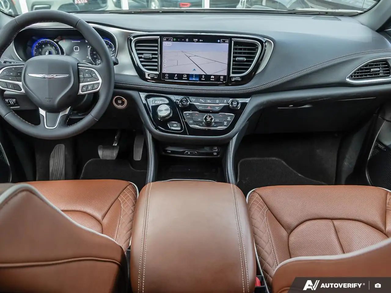 Chrysler Pacifica снимка Chrysler Pacifica