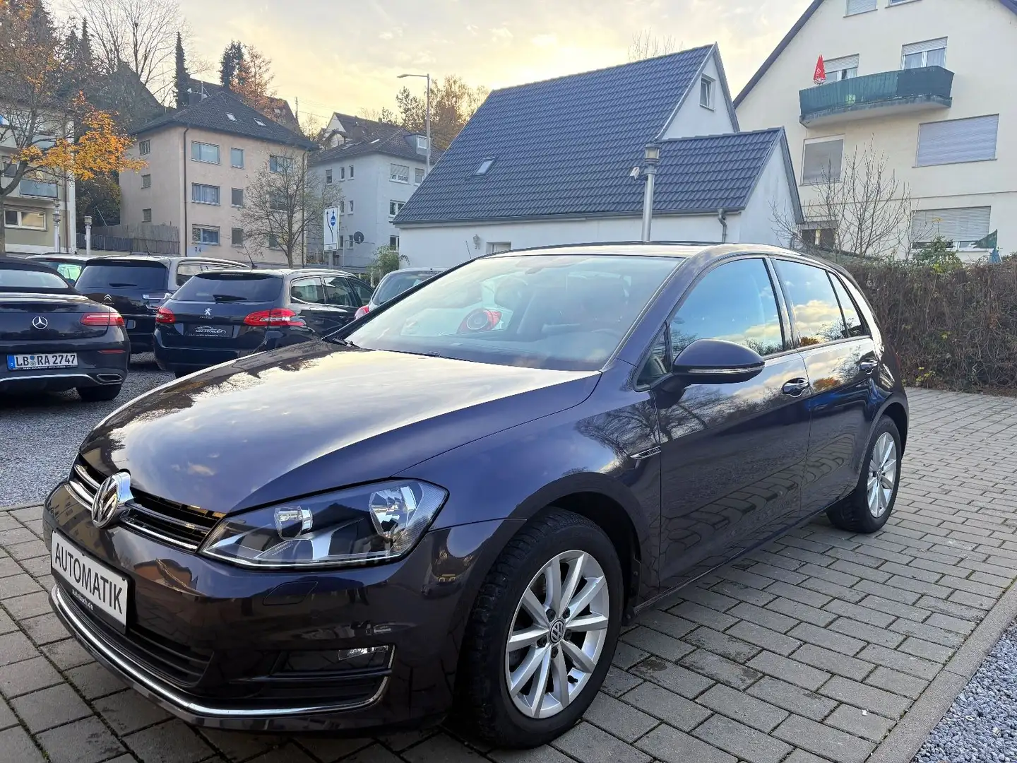 Volkswagen Golf Lounge BMT PDC SHZ KAM TÜV 01,2027 Gris - 2