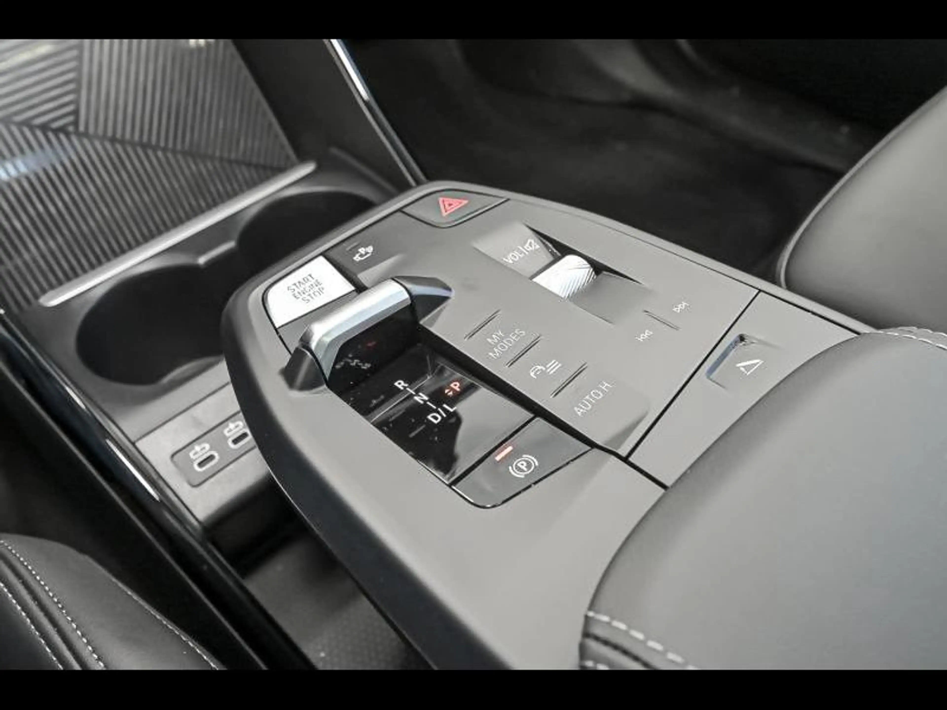 BMW 216 Active Tourer — photo 11
