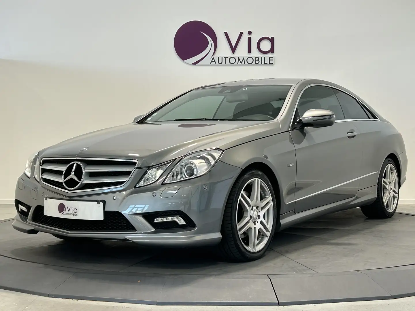 Mercedes-Benz E 250 250 CDI BlueEfficiency - SUIVI COMPLET MERCEDES Grau - 1