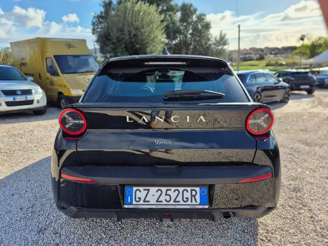 Lancia Ypsilon view 2