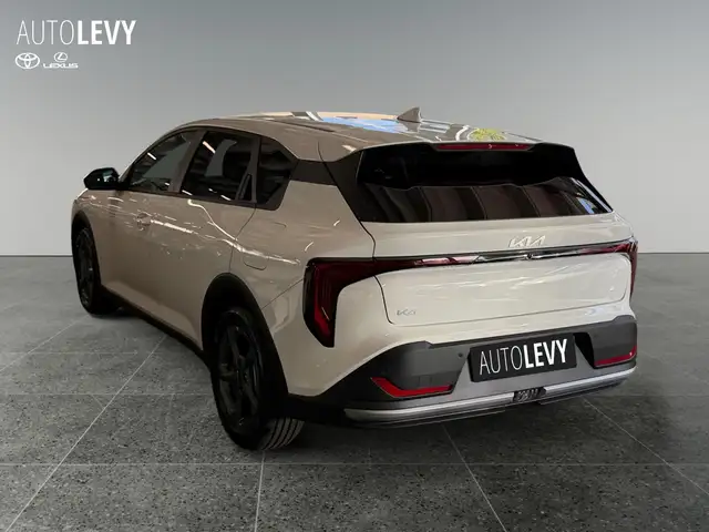 Kia K4 view 4