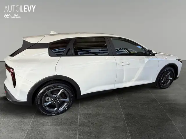 Kia K4 view 7
