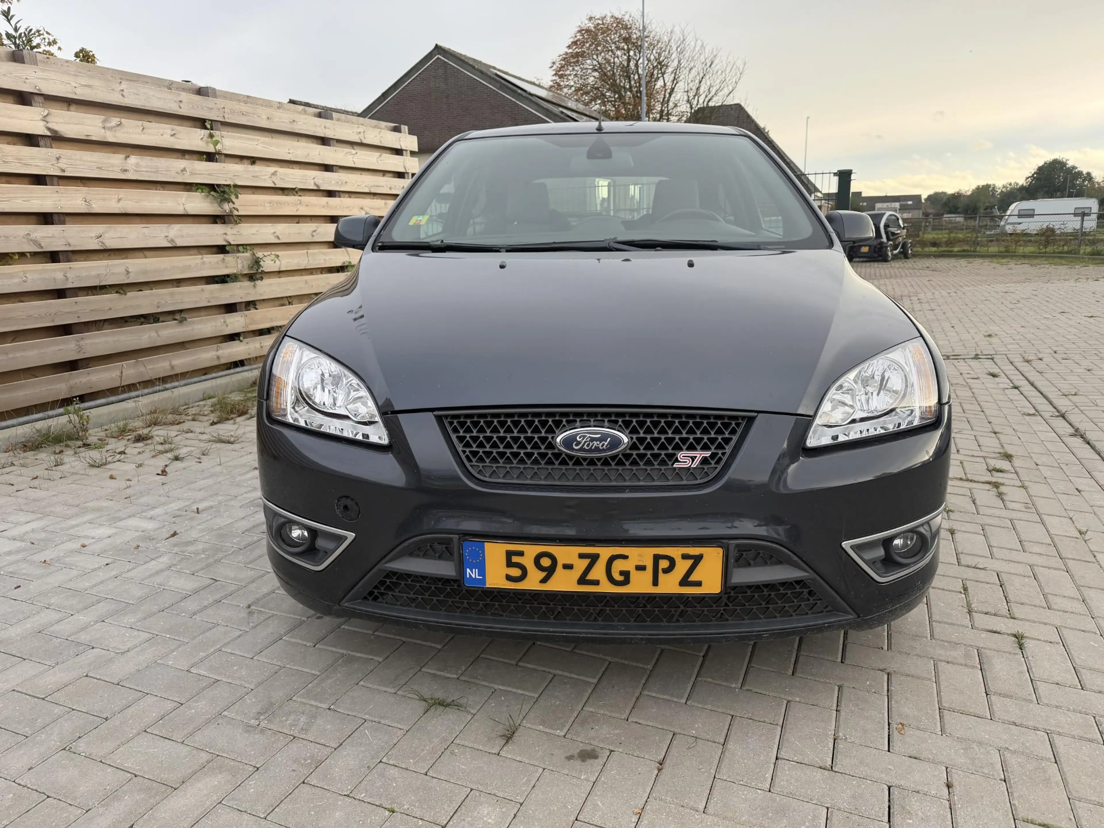 Ford Focus 2.5-20V ST — photo 7