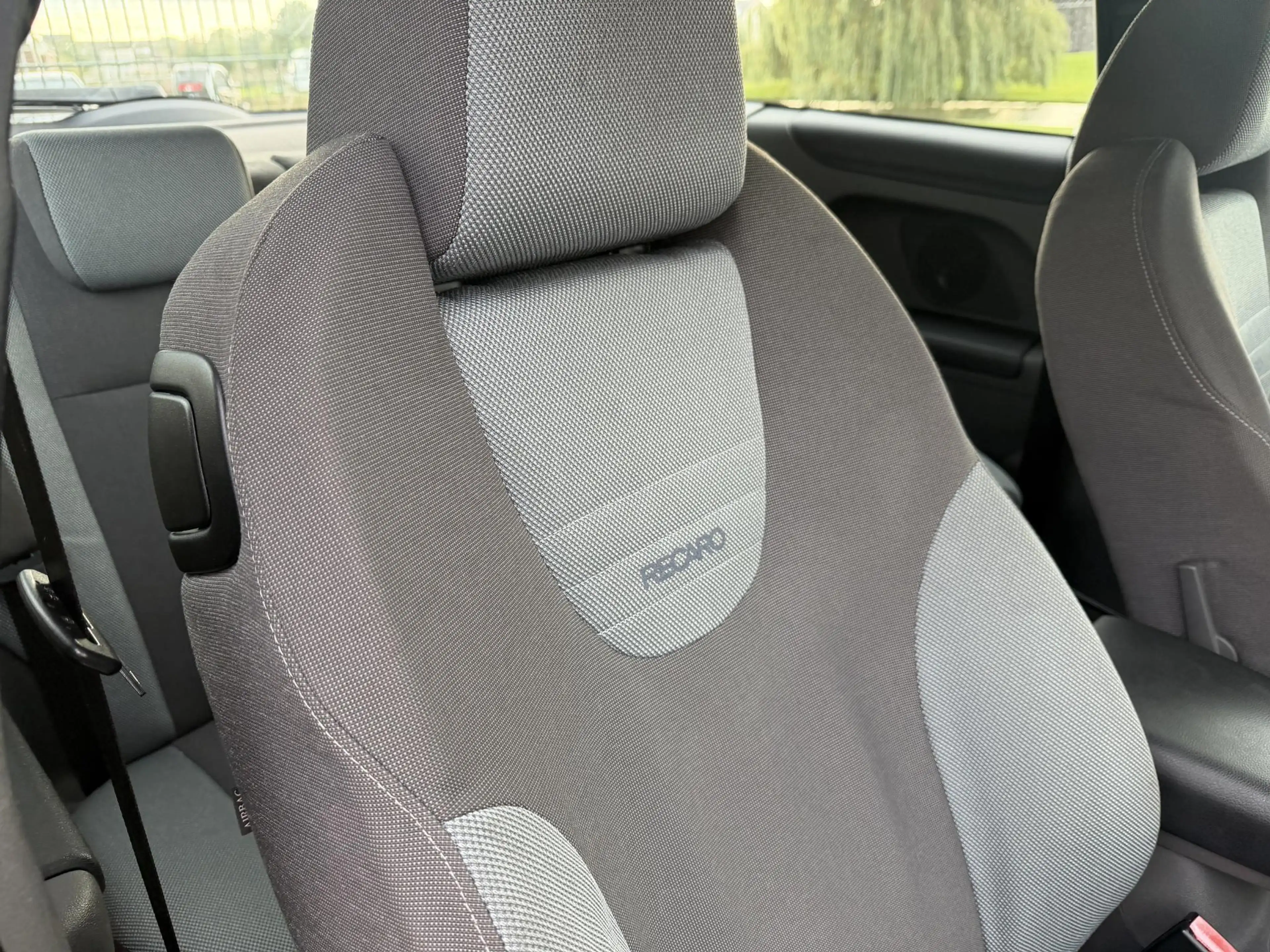 Ford Focus 2.5-20V ST — photo 9