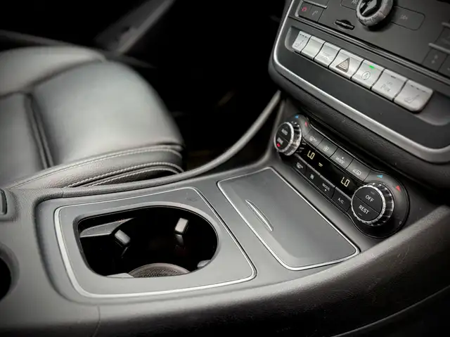 Mercedes-Benz Cla Class view 12