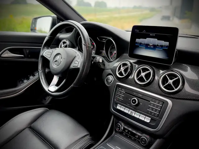 Mercedes-Benz Cla Class view 10