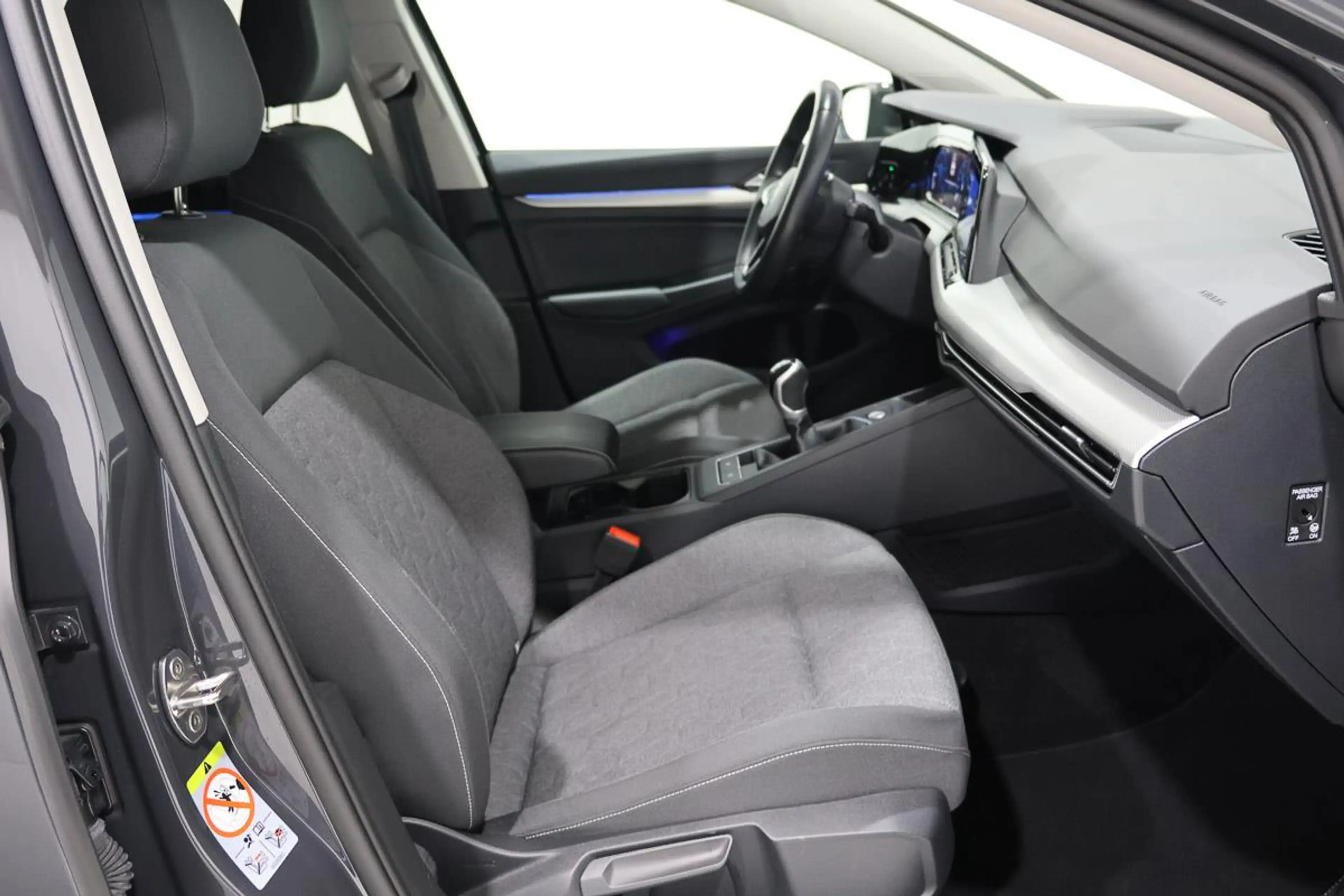 Volkswagen Golf 1.0 TSI 110 - MOVE LED - 16 - CARPLAY - RADAR — photo 10