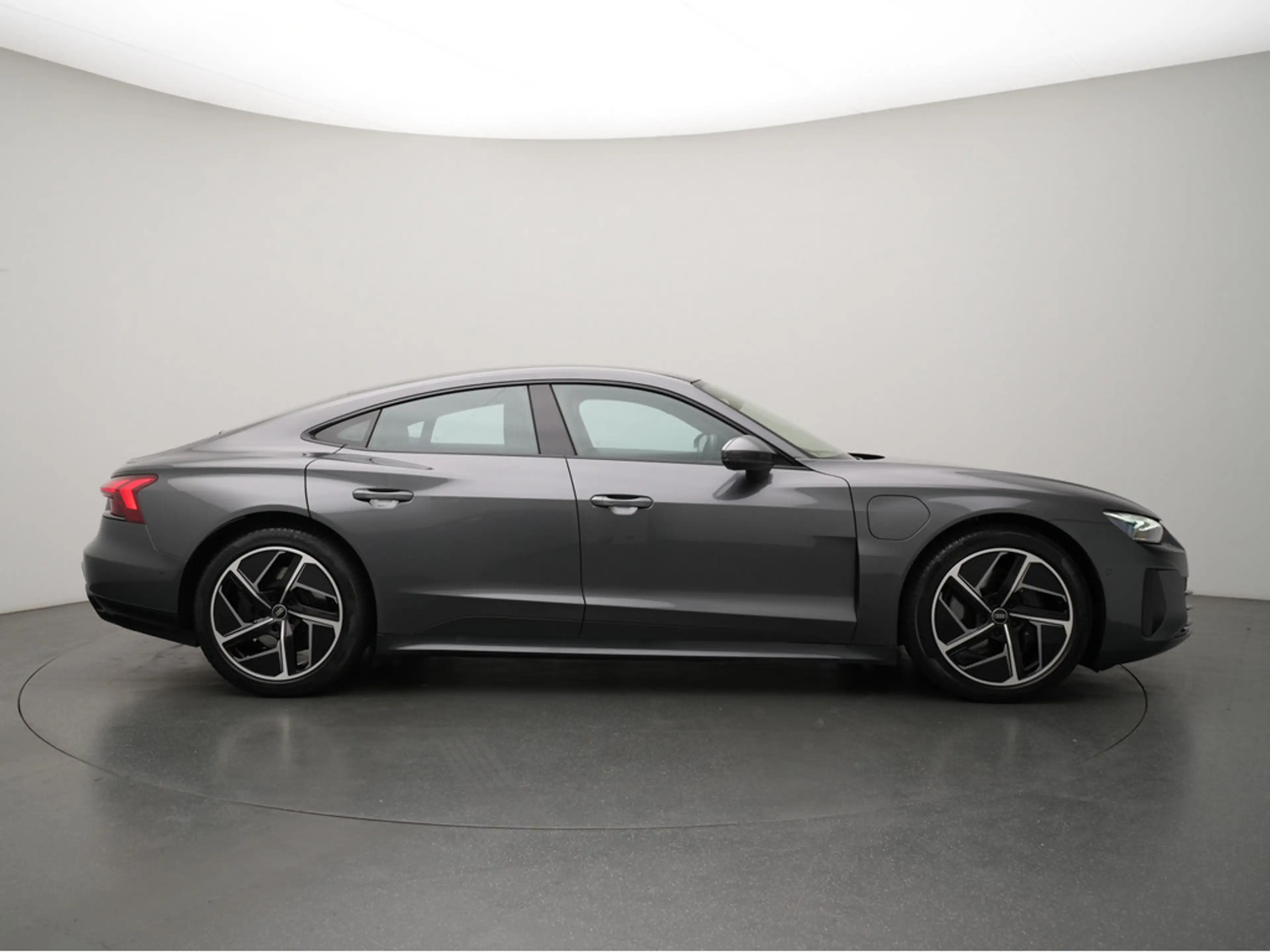 Audi e-tron GT MATRIX LEDER 360° B&O PANO ACC HUD — photo 3