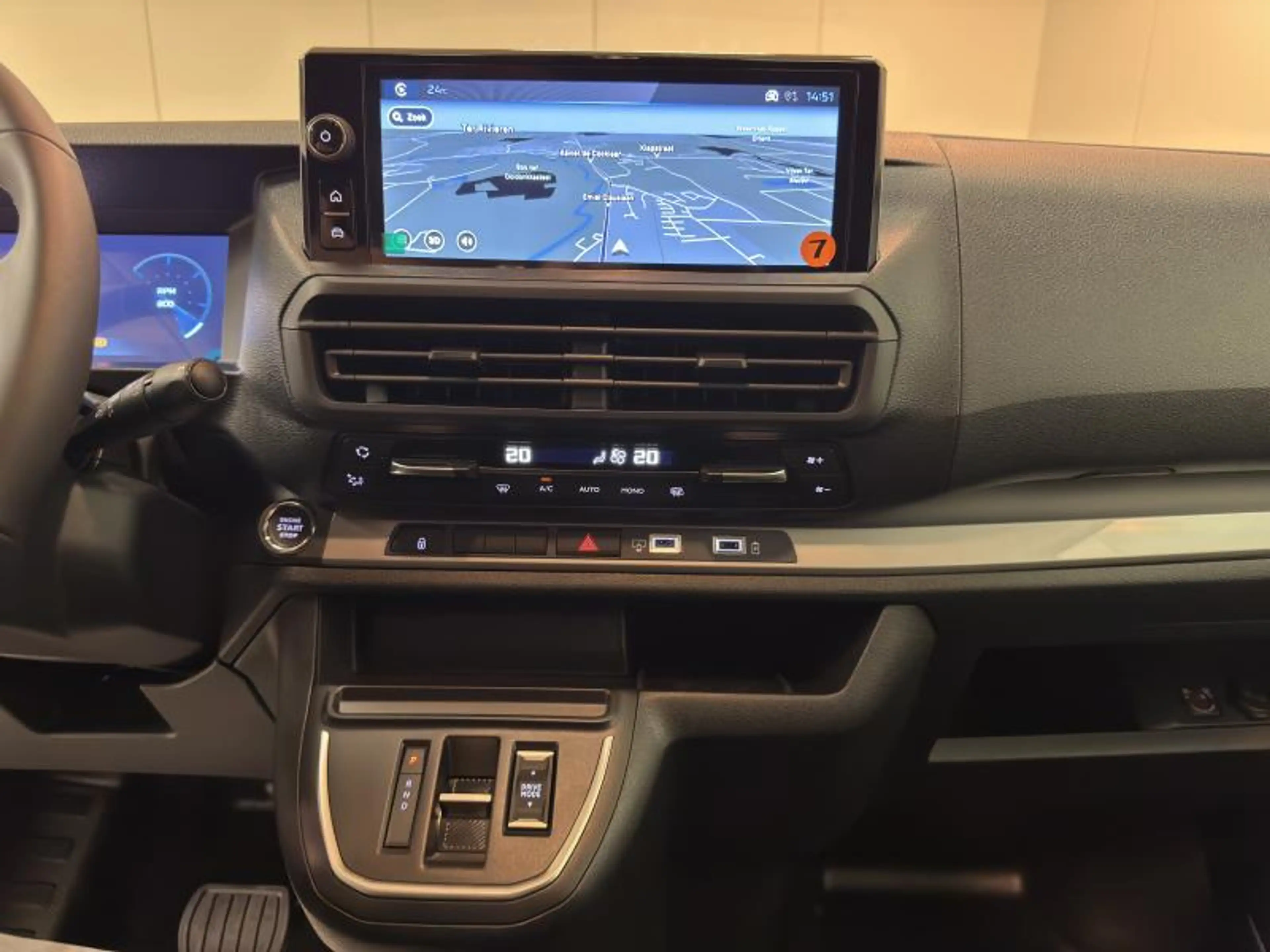 Peugeot Expert 2.2BlueHDi EAT8 180 DUBB.CAB. Premium LED|GPS|PDC| — photo 14