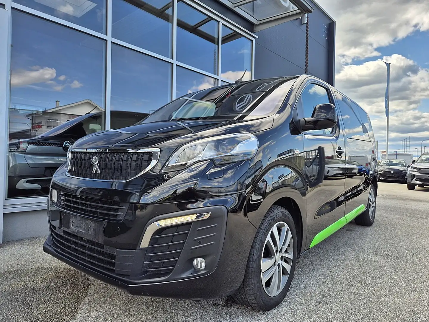 Peugeot Traveller Business VIP L2 BlueHDI 180 S&S EAT6 Schwarz - 1