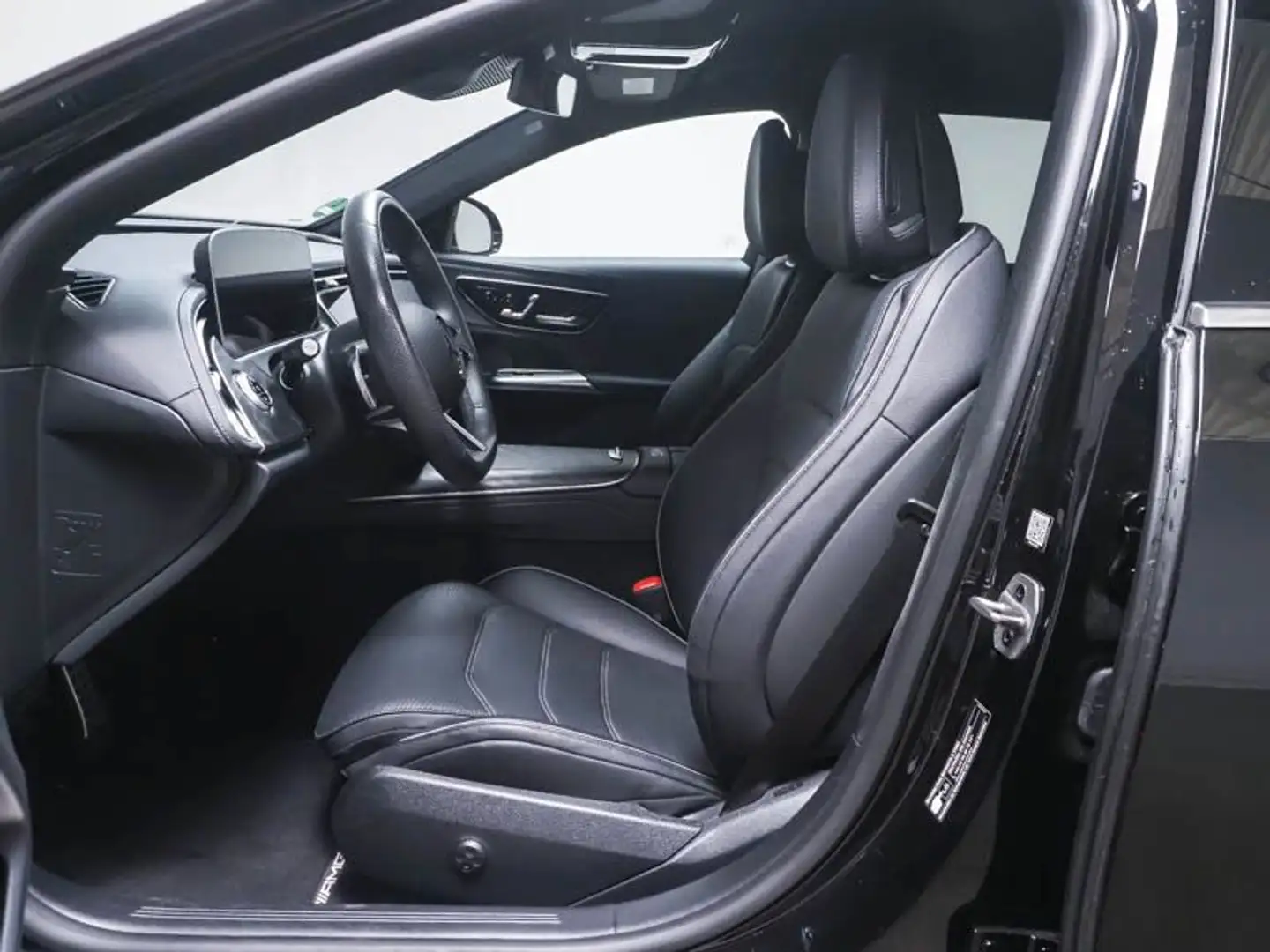 Mercedes-Benz E 450 T 4M AMG-ADVP DISTRONIC+MEMO+360°+LEDER-PA Schwarz - 2