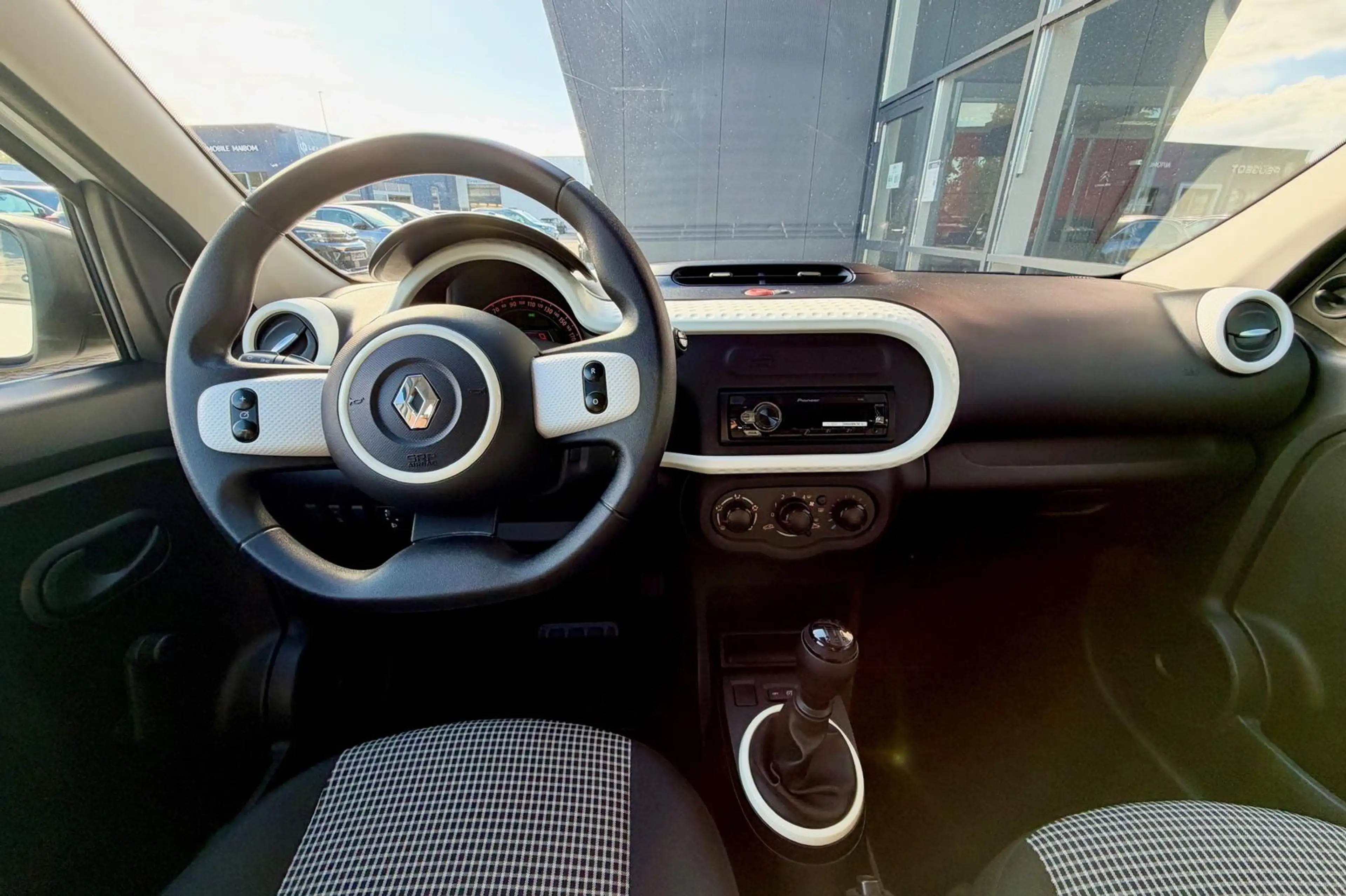 Renault Twingo Life. Top!! wenig KM, WKR! — photo 11