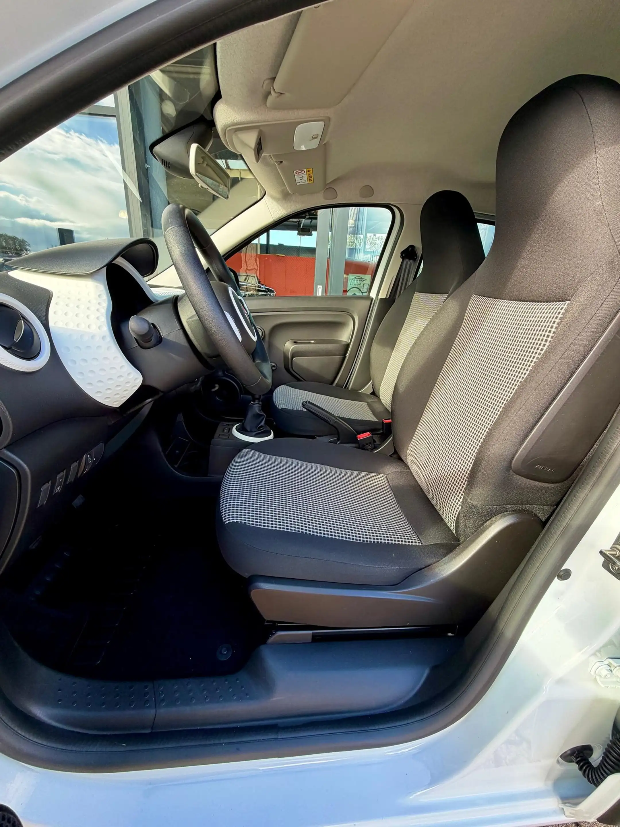 Renault Twingo Life. Top!! wenig KM, WKR! — photo 9