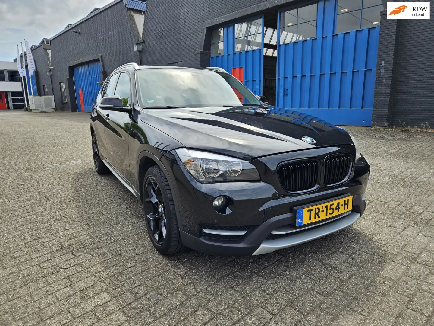 BMW X1 XDrive18d Business+ Schwarz - 1