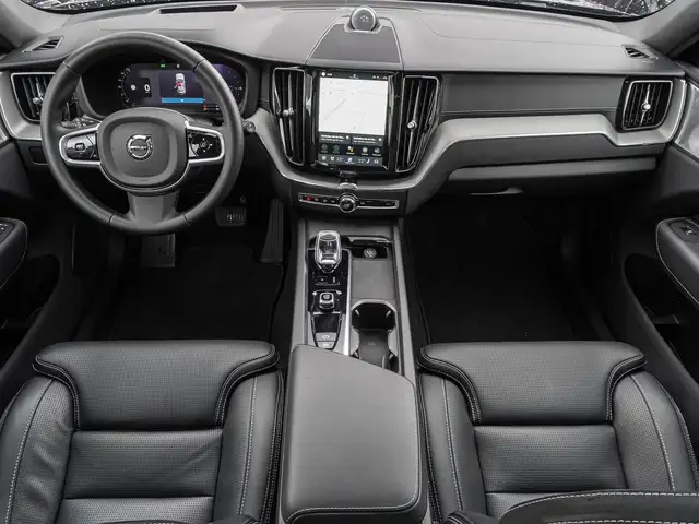 Volvo XC60 view 11