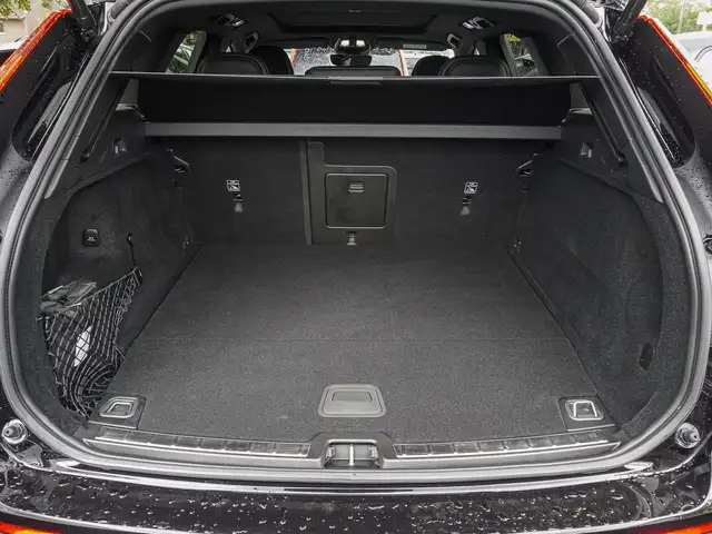 Volvo XC60 view 19