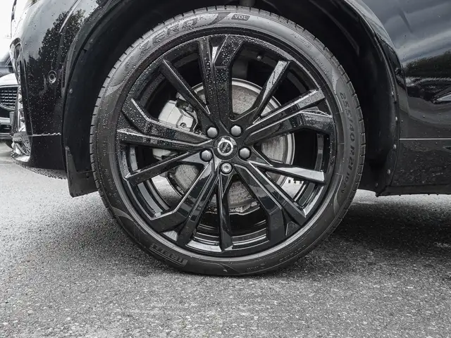 Volvo XC60 view 7