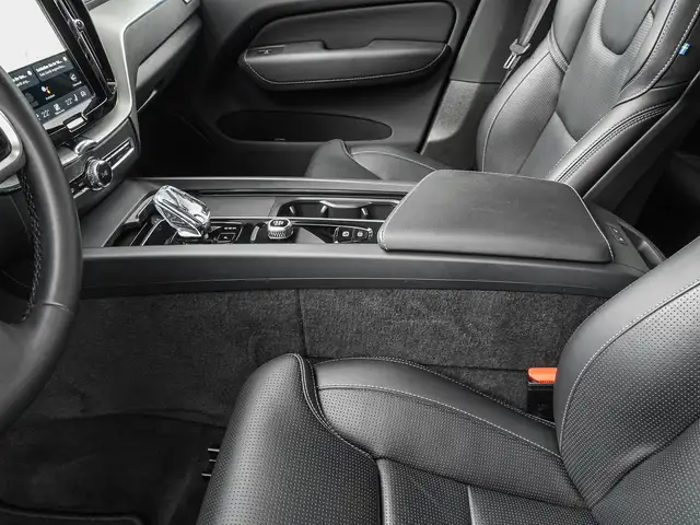 Volvo XC60 view 17