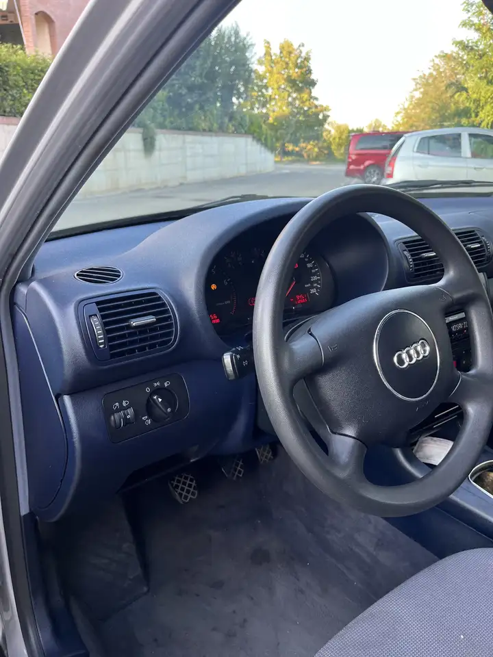Audi A3 5p 1.6 Ambiente, foto 6