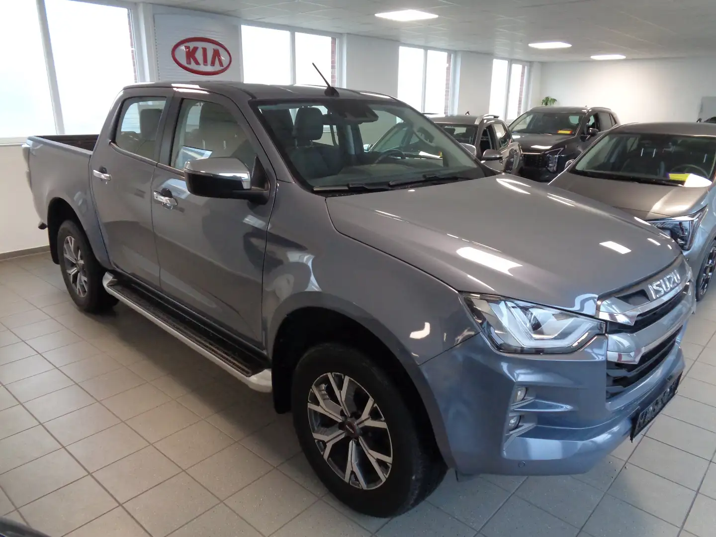 Isuzu D-Max D-Max Double Cab 4WD Autm. LSE AHK 3,5t Grau - 2