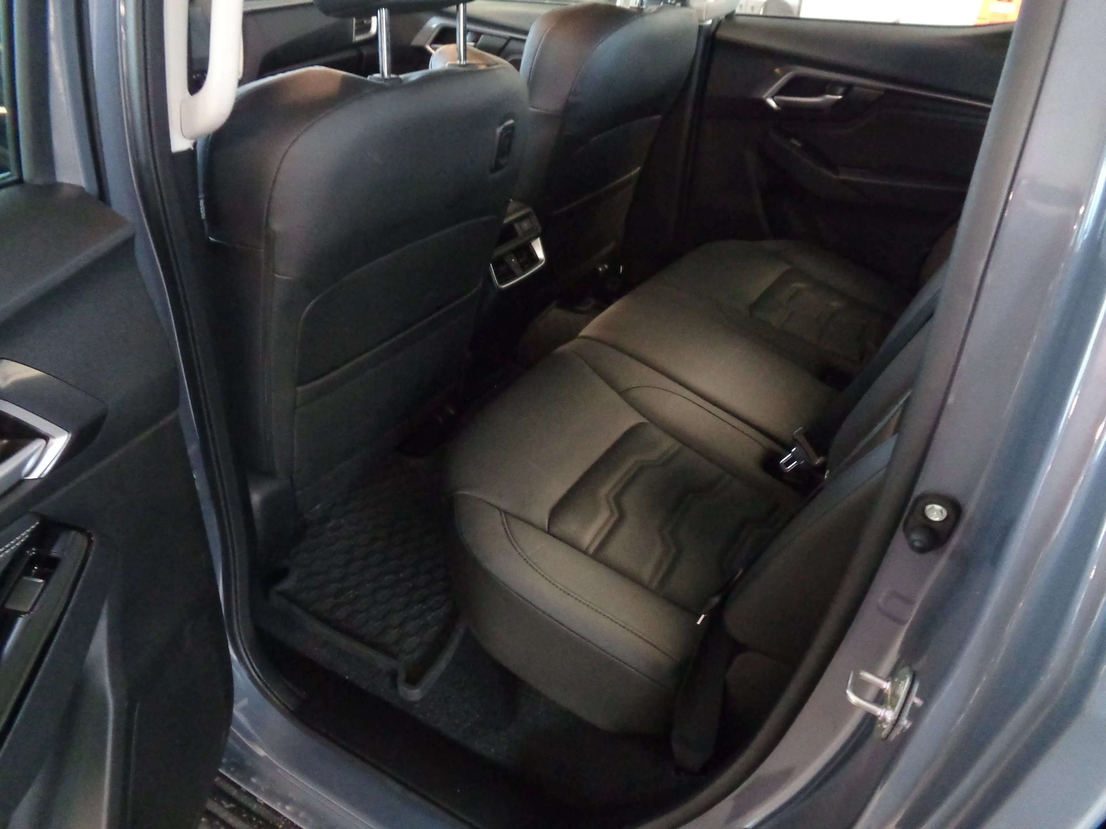 Isuzu D-Max D-Max Double Cab 4WD Autm. LSE AHK 3,5t — photo 5