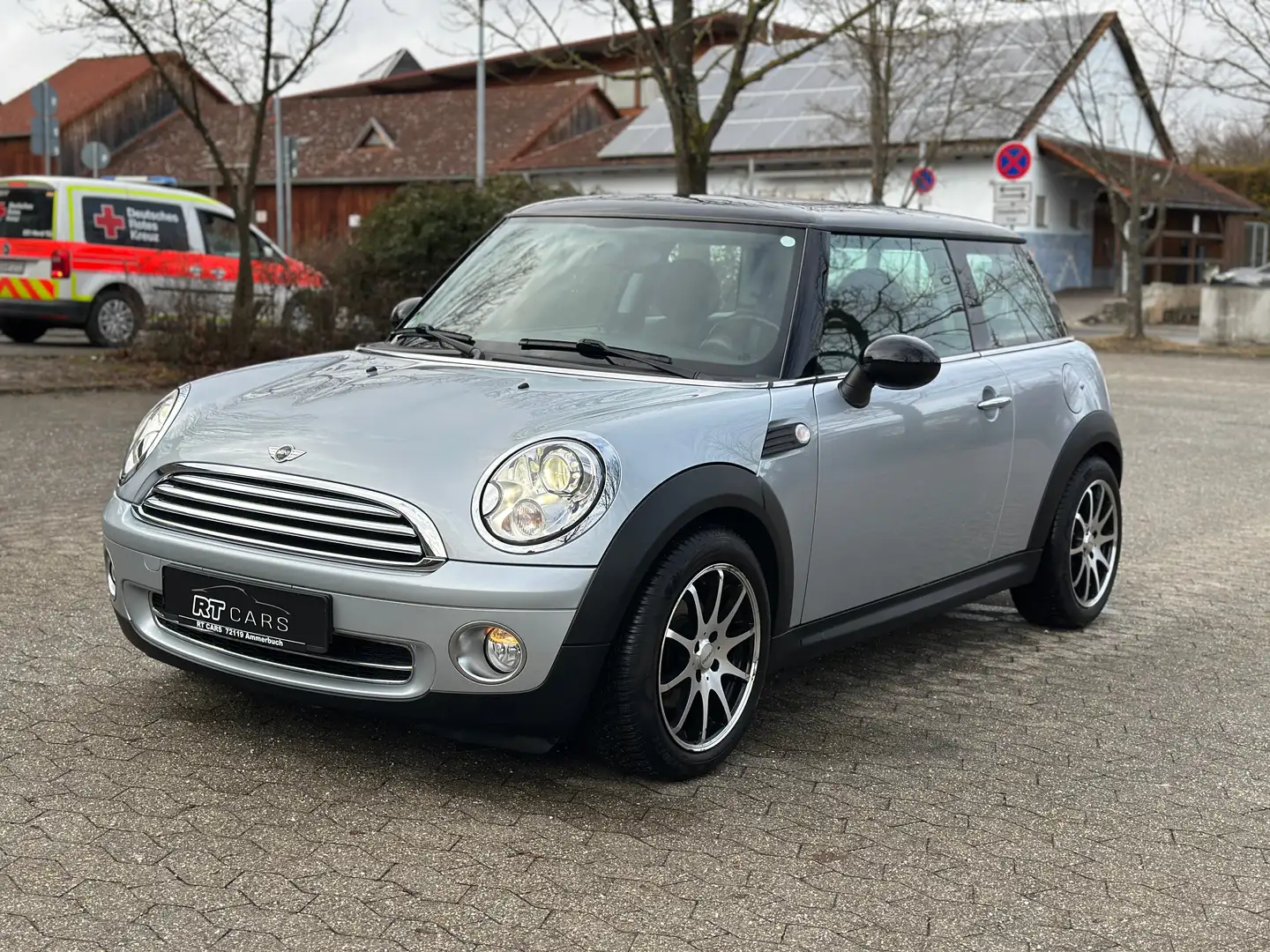 MINI One Cooper 1.6 120PS Automatik|Xenon|Sitzheizg|1.Hand Argent - 1