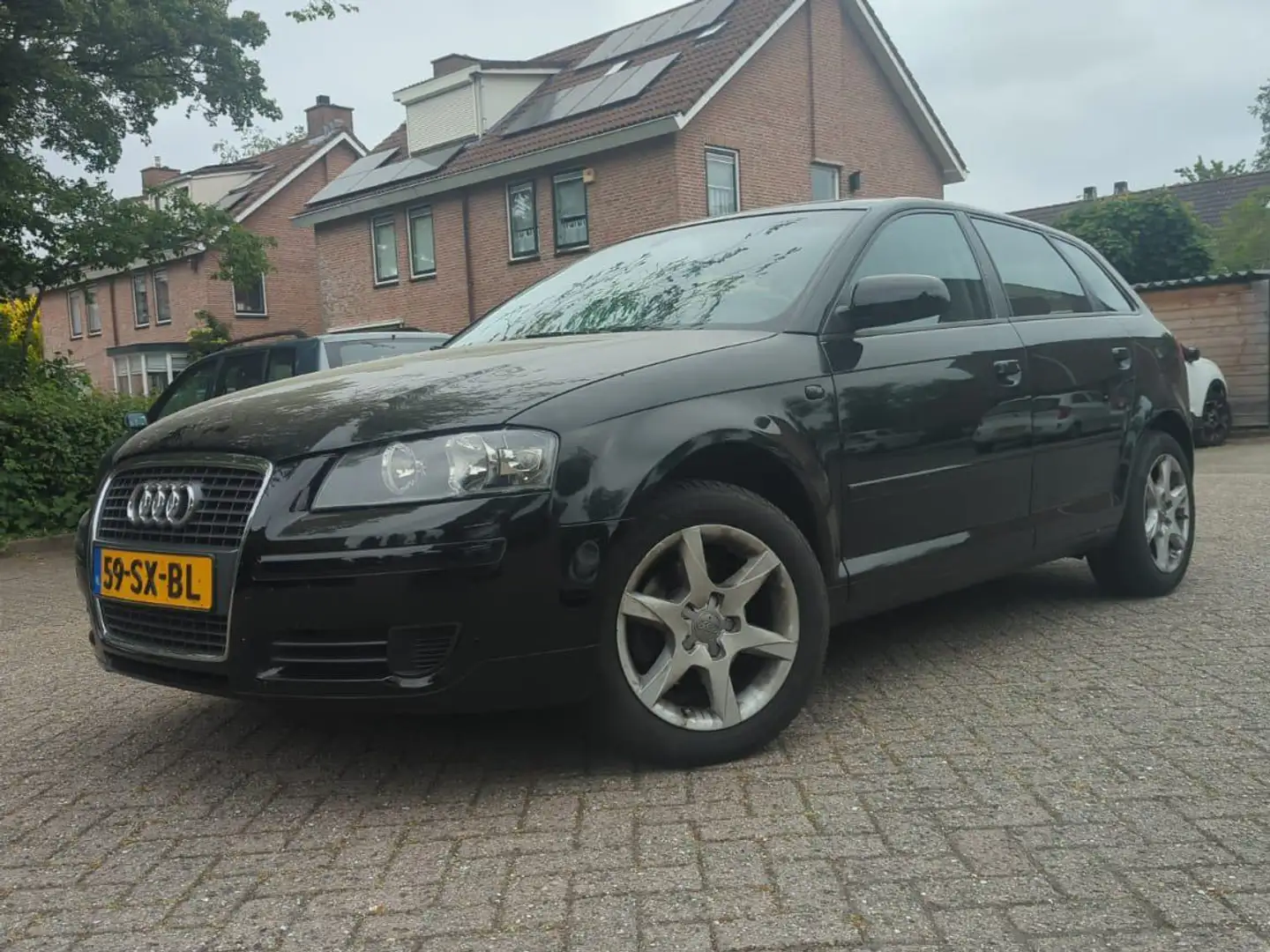 Audi A3 A3 1.6 FSI Ambiente Zwart - 2