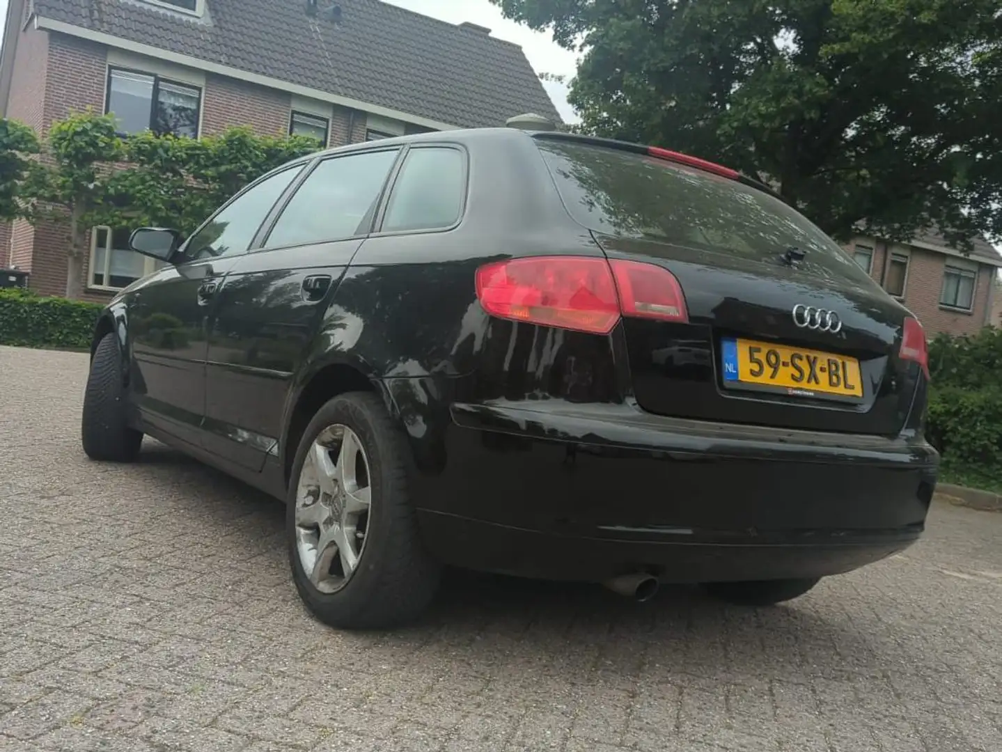 Audi A3 A3 1.6 FSI Ambiente Zwart - 1