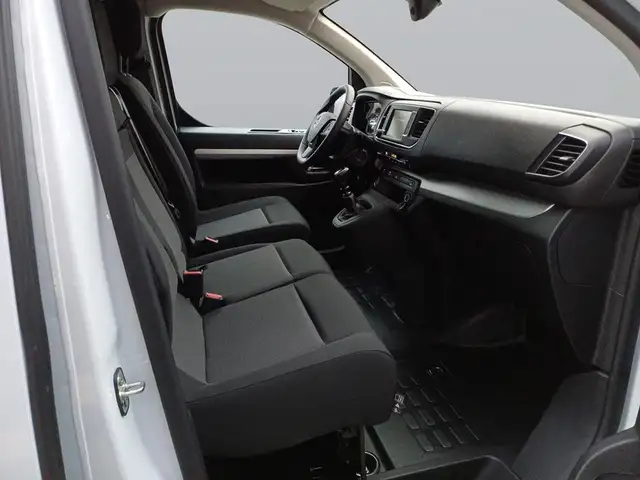 Opel Vivaro view 11